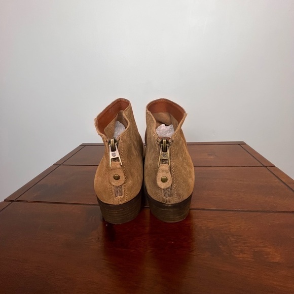 LUCKY BRAND Belvva Suede leather Brown Ankle Zip Booties Size 8.5 - Picture 7 of 9